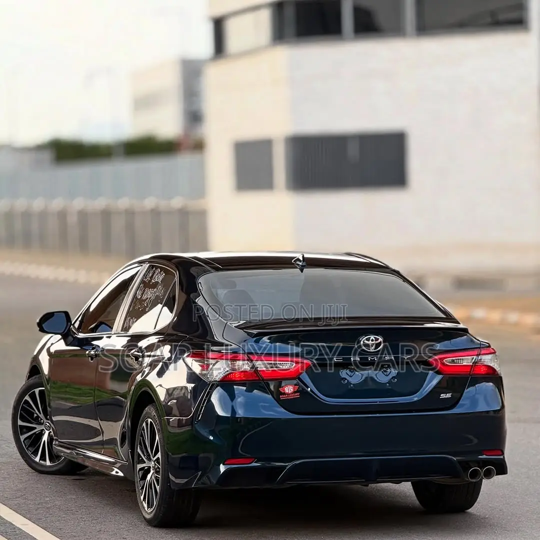 Toyota Camry SE (2.5L 4cyl 8A) 2019 Green