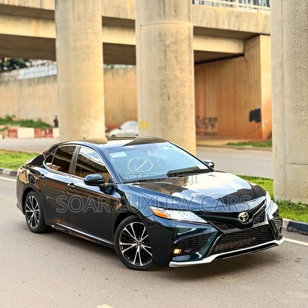 Toyota Camry SE (2.5L 4cyl 8A) 2019 Green