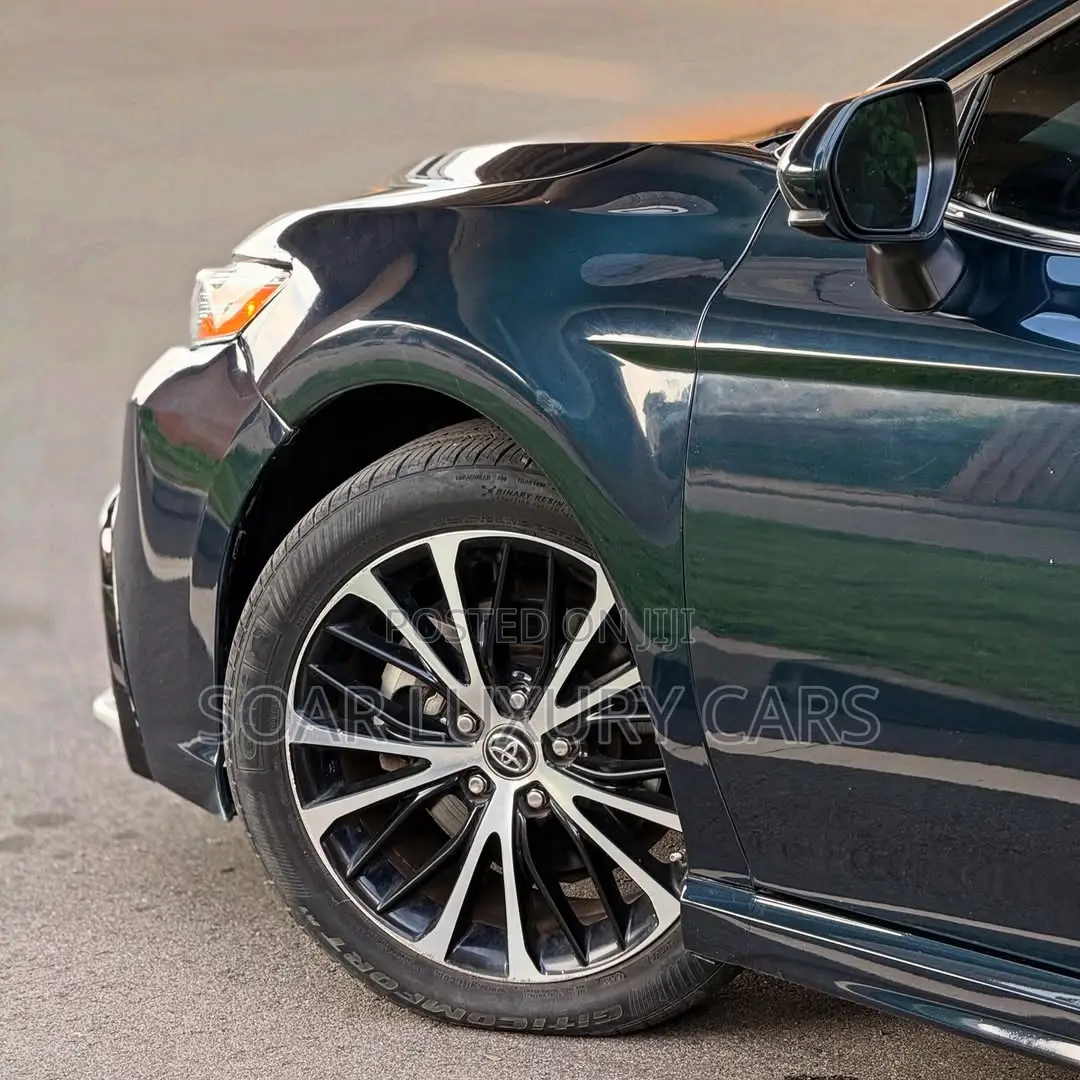 Toyota Camry SE (2.5L 4cyl 8A) 2019 Green