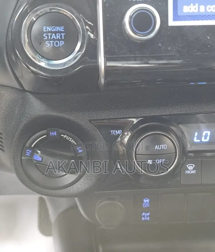 Toyota Hilux 2022 Black