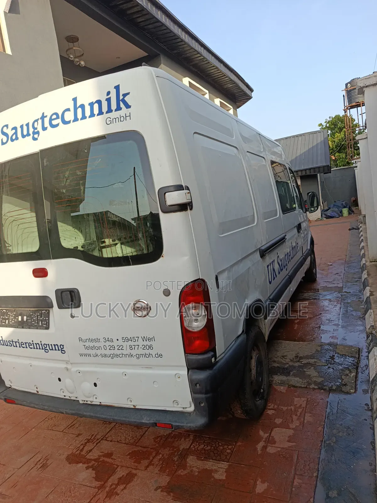 Nissan Caravan (Urvan) 2014 White