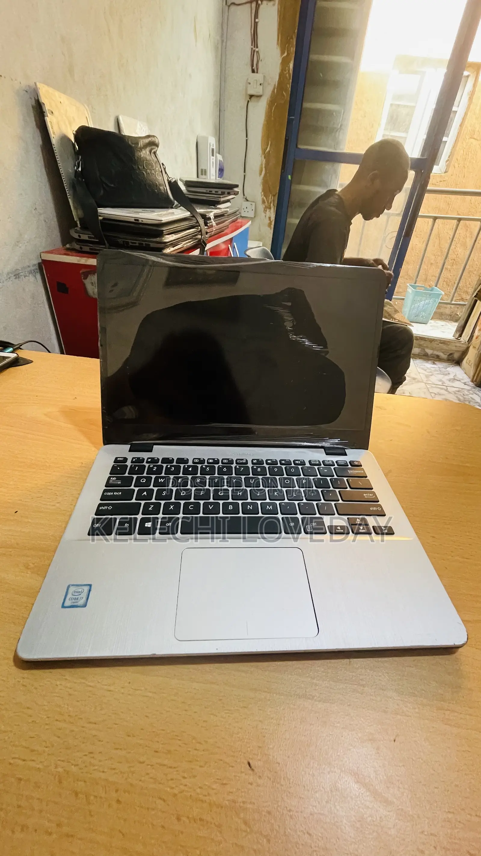 Laptop Asus X409JA 16GB Intel Core i7 SSD 1T