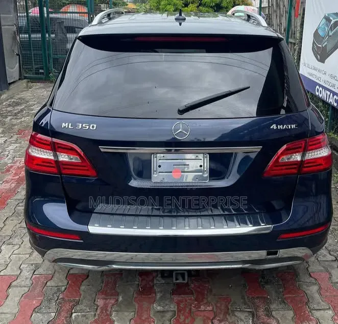 Mercedes-Benz M Class ML350 4dr SUV (3.5L 6cyl 7A) 2014 Blue