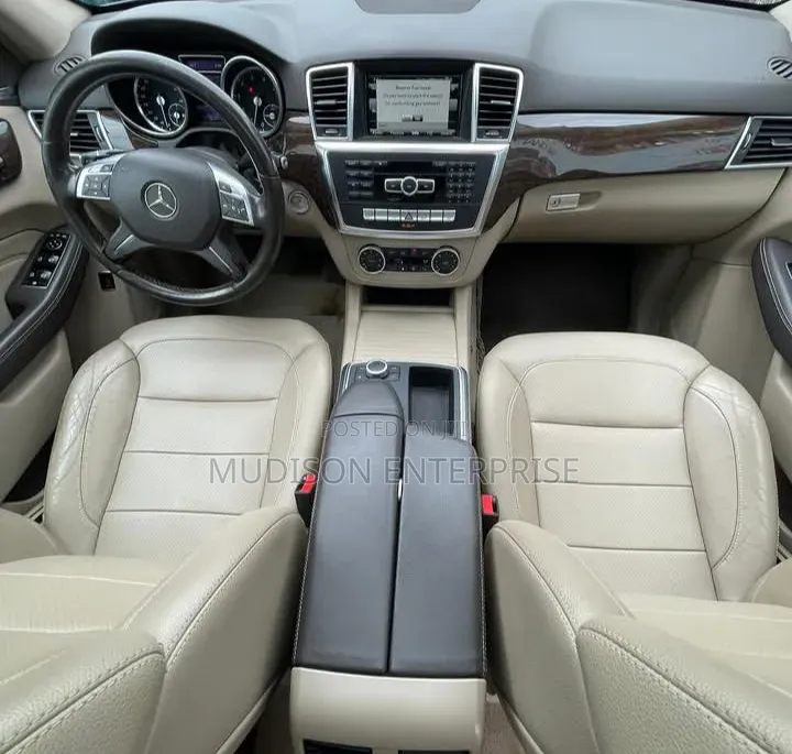 Mercedes-Benz M Class ML350 4dr SUV (3.5L 6cyl 7A) 2014 Blue