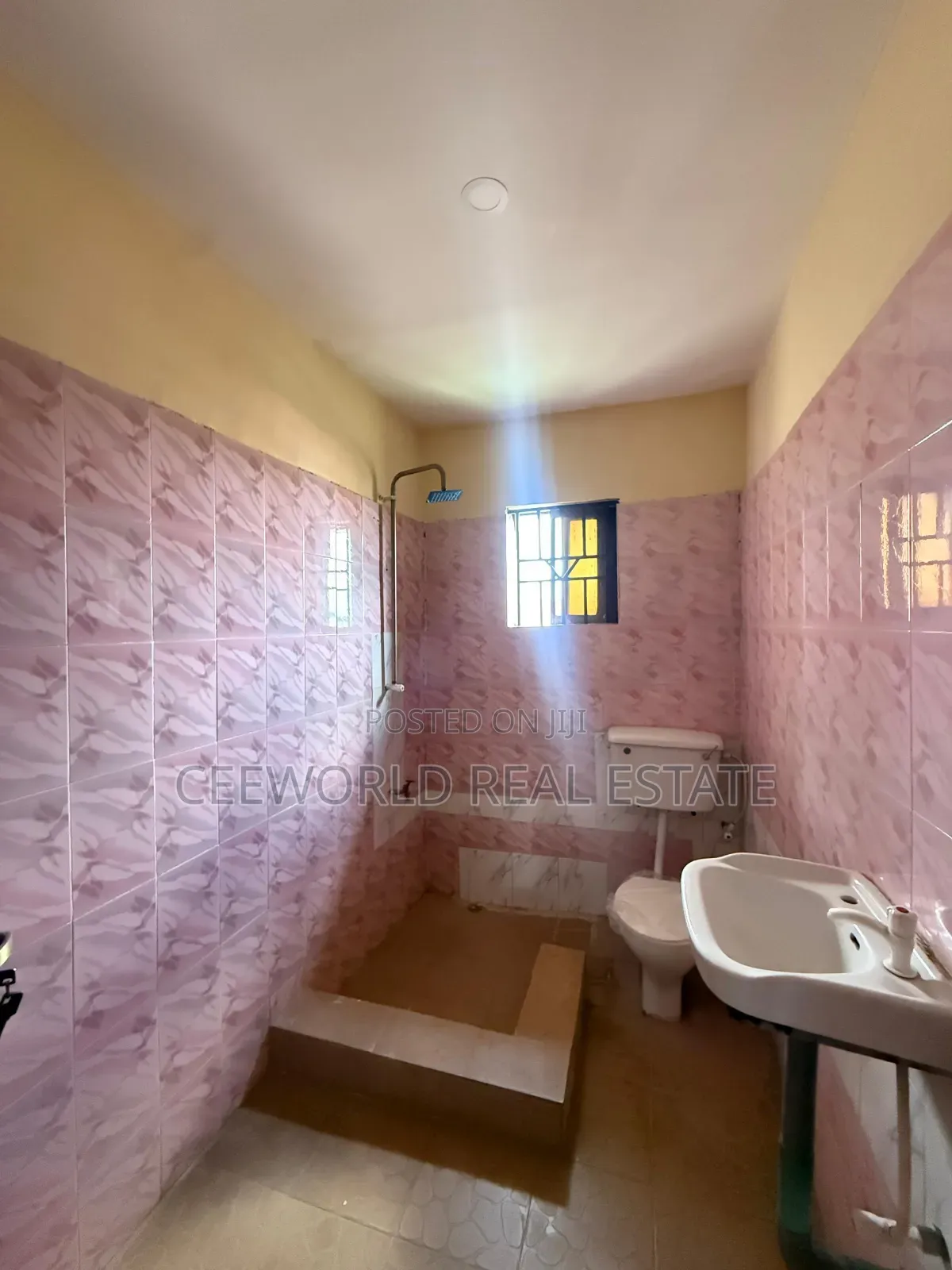 2bdrm Apartment in Ayegoro Estate Akobo for rent