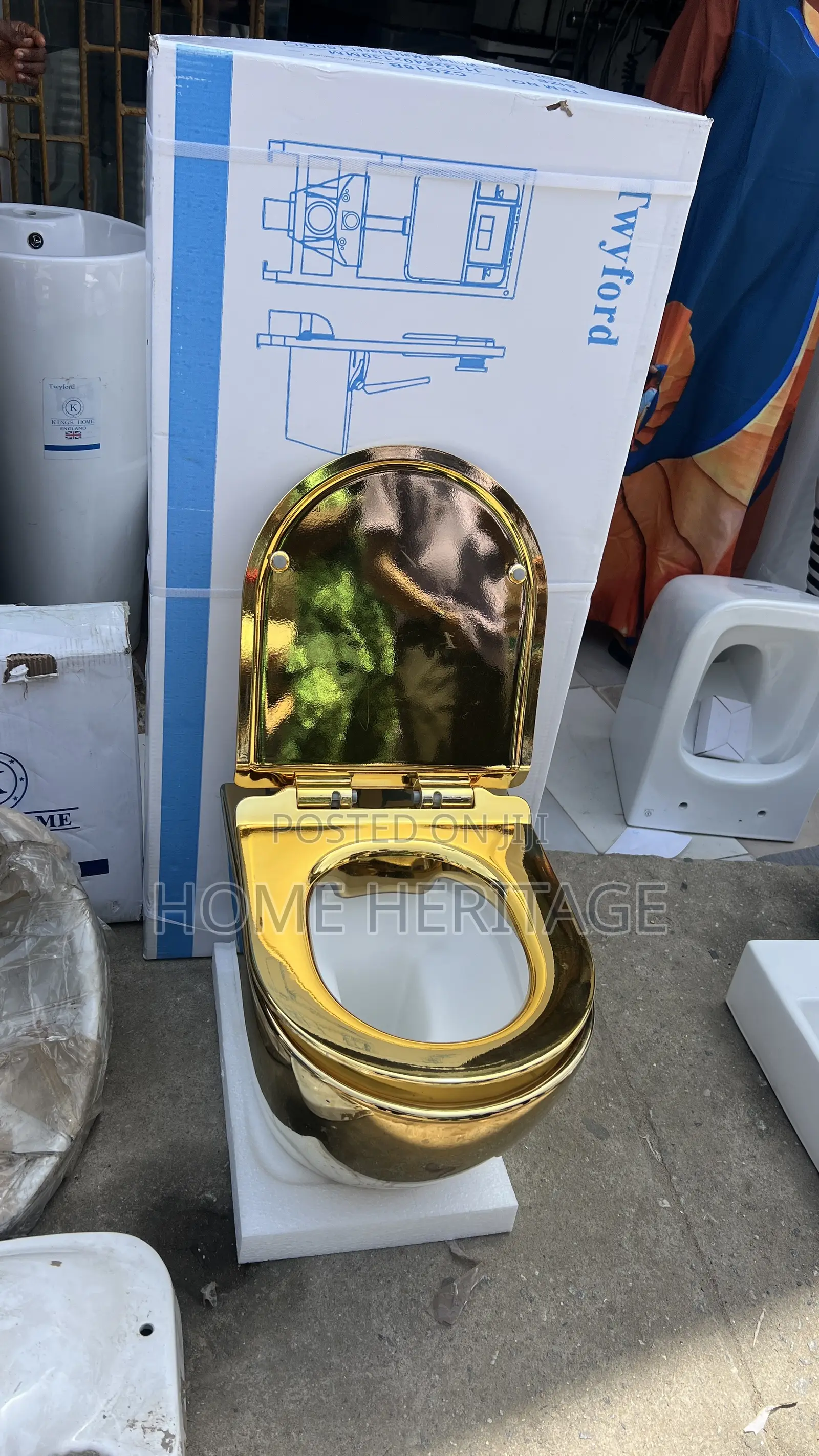 Gold Twyford Round Wall-Hung Toilet With Powerful Flushing System