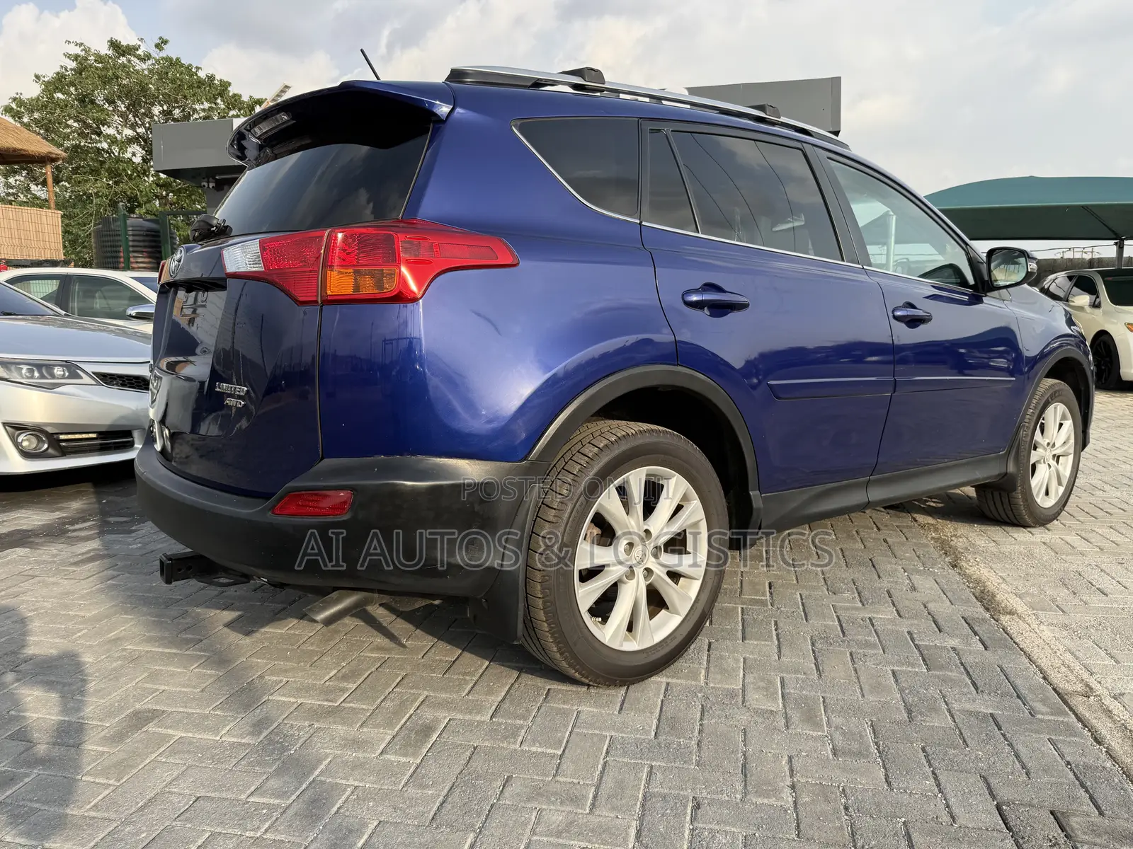Toyota RAV4 Limited 4dr SUV (2.5L 4cyl 6A) 2015 Blue
