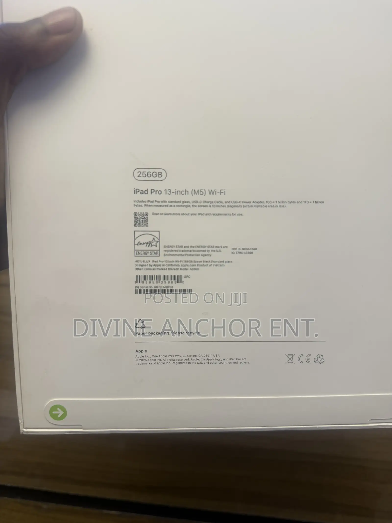 New Apple iPad Pro 13 (2025) 256 GB Black