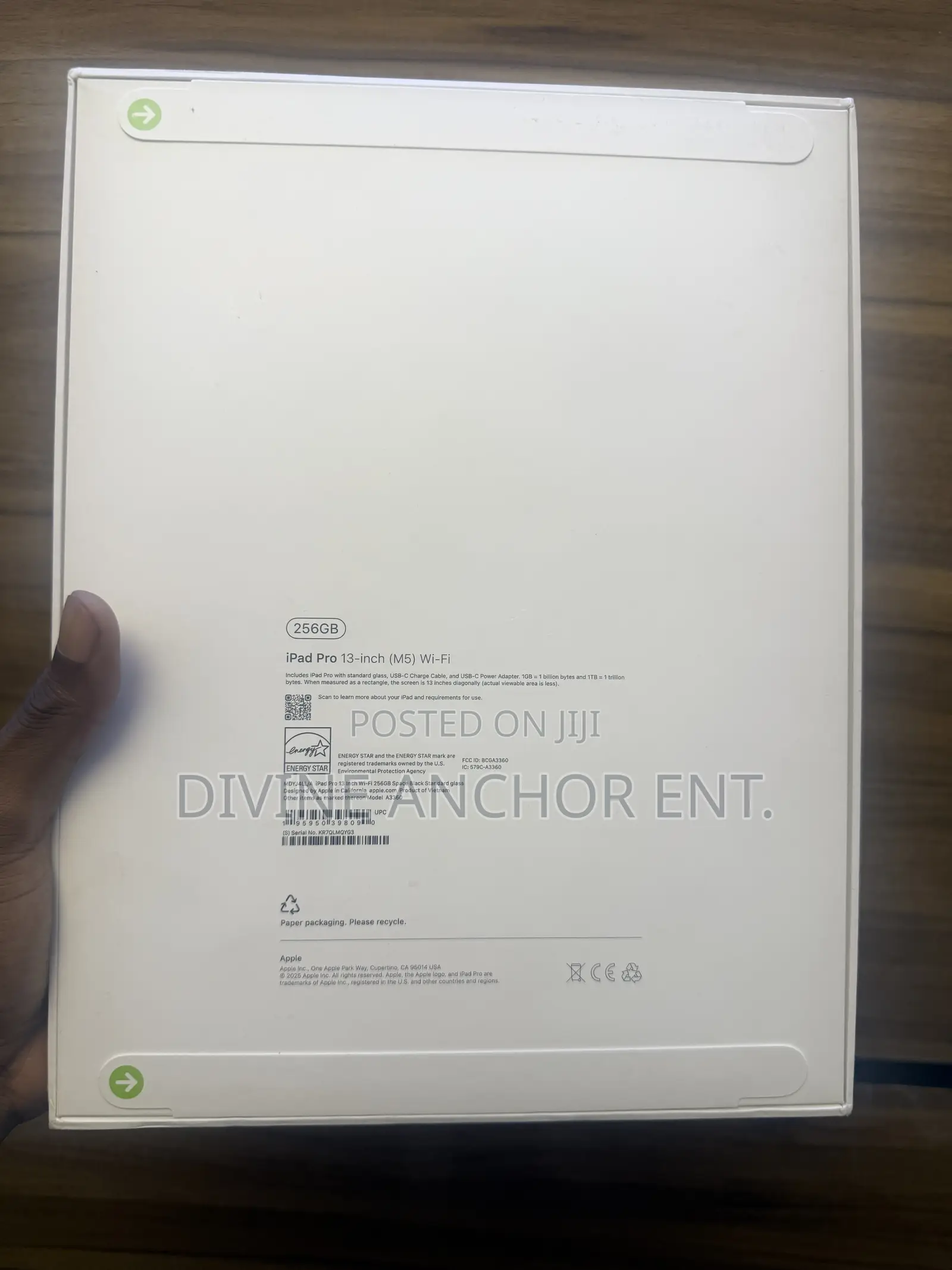 New Apple iPad Pro 13 (2025) 256 GB Black