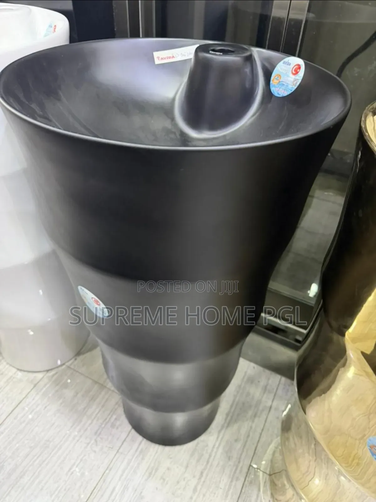 High Quality Modern Stand Alone Wash Hand Basin