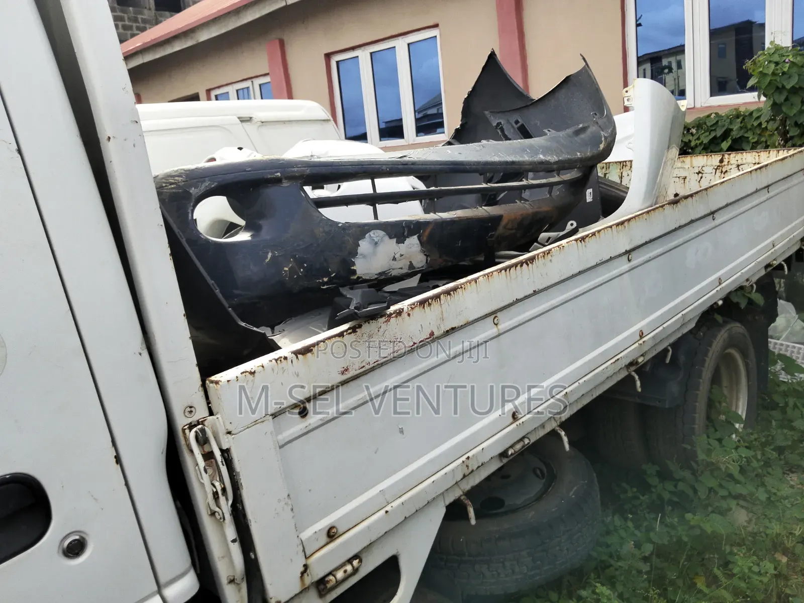 Isuzu Elf Truck