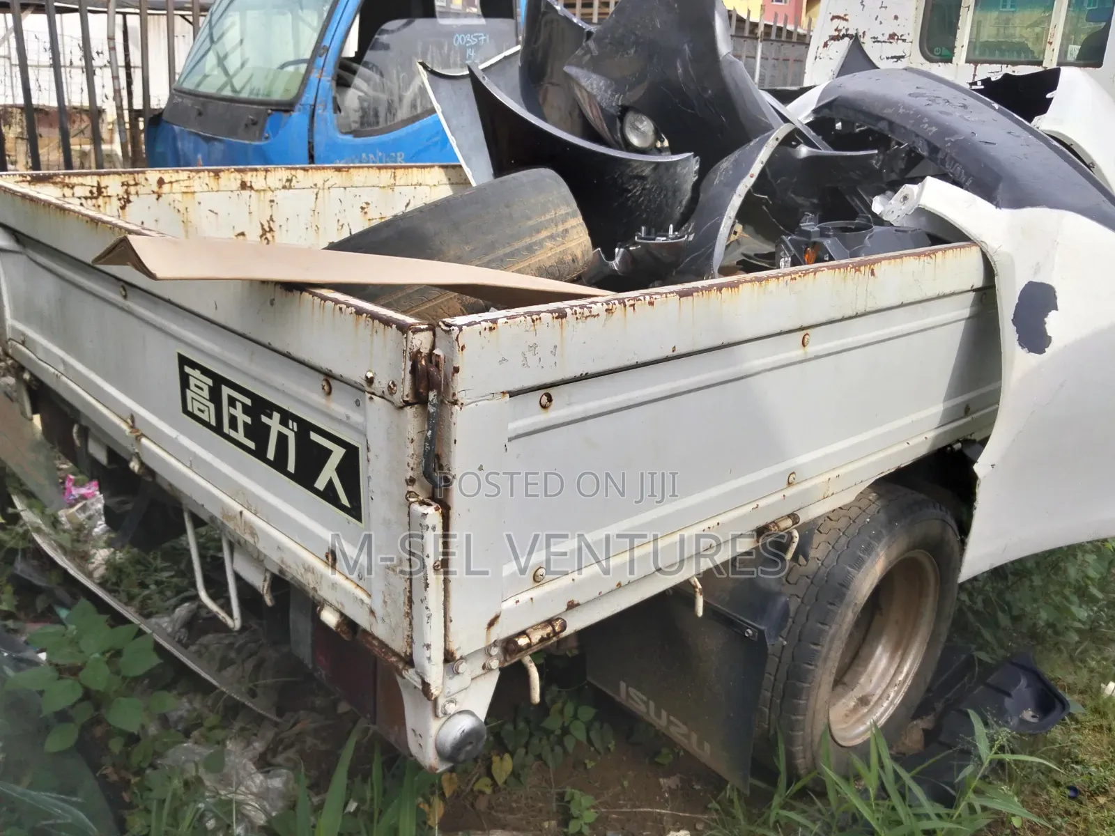 Isuzu Elf Truck