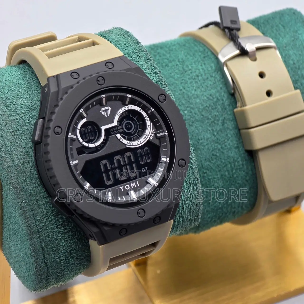 Tomi Quality Men Rubber Strap Wristwatch