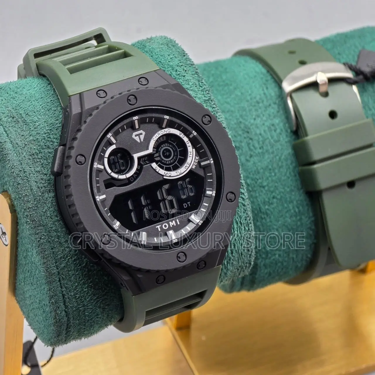 Tomi Quality Men Rubber Strap Wristwatch