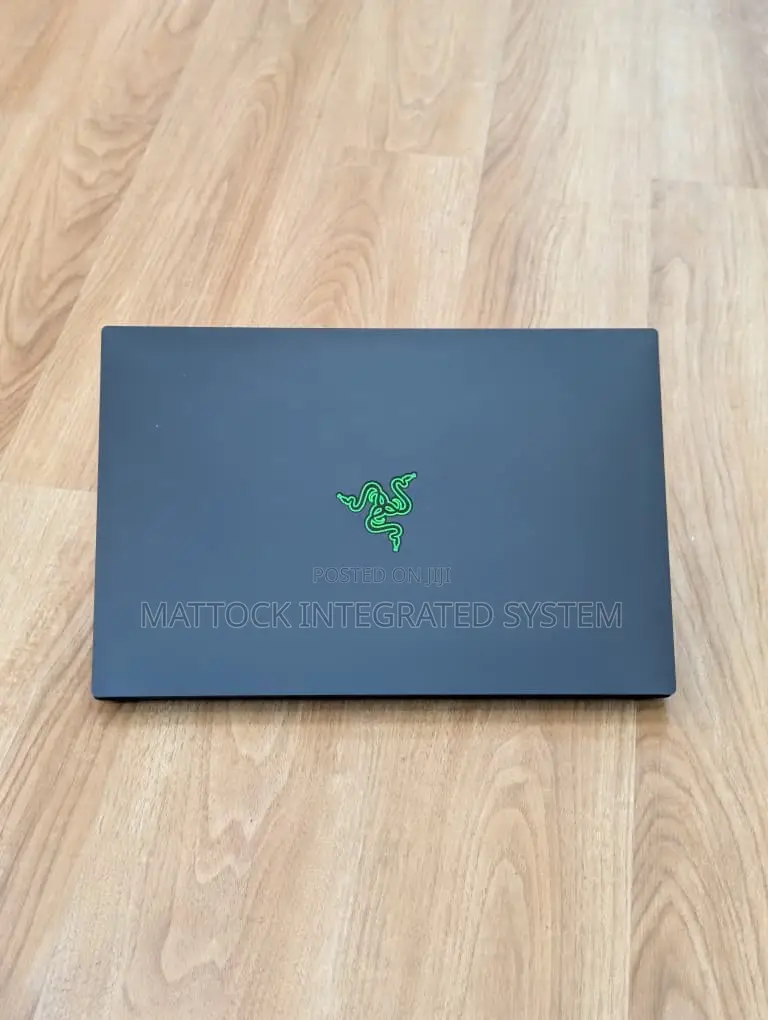 New Laptop Razer Blade 32GB Intel Core i7 SSD 512GB