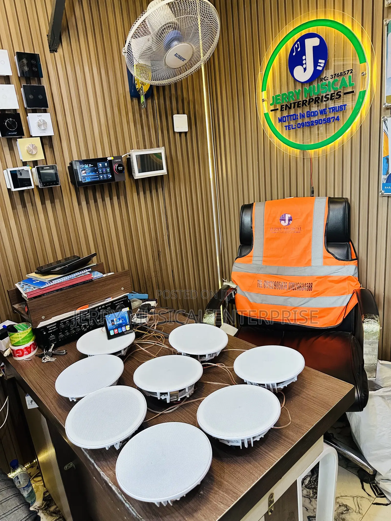 8n1 High Quality Ceiling Speakers With Smart in Wall Amplifier