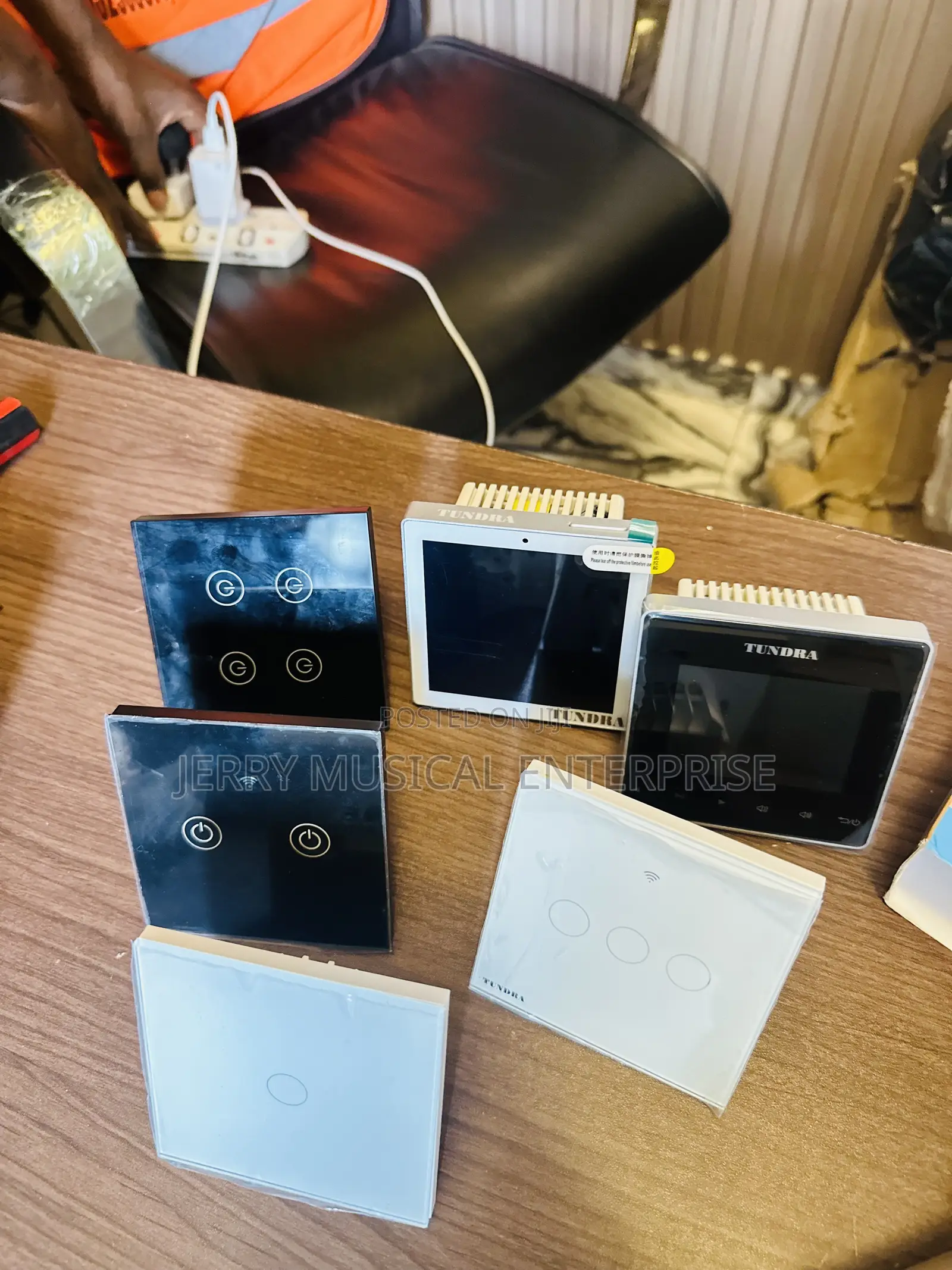 Full Smarthome Automation Amplifiers With Switches
