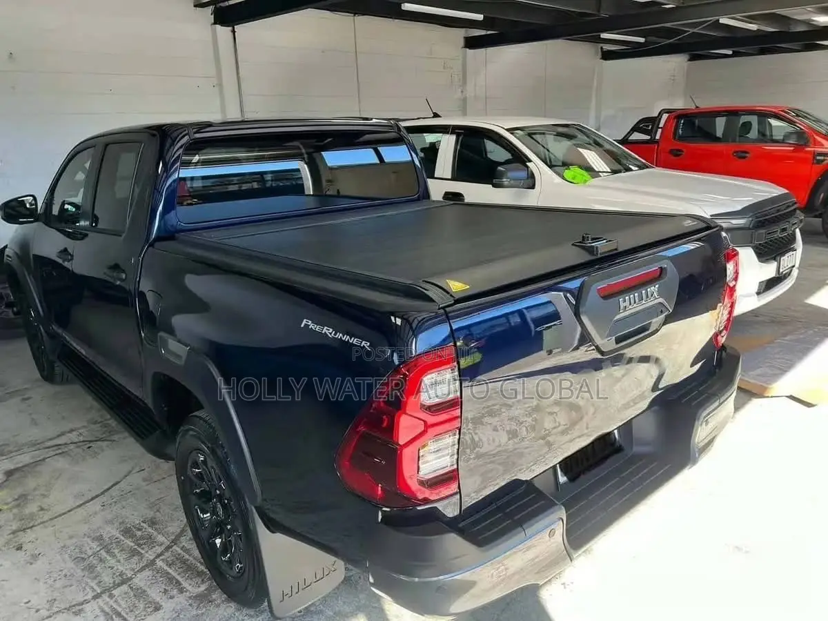 Toyota Hilux Boot Cover Roller Type High Quality Brand New