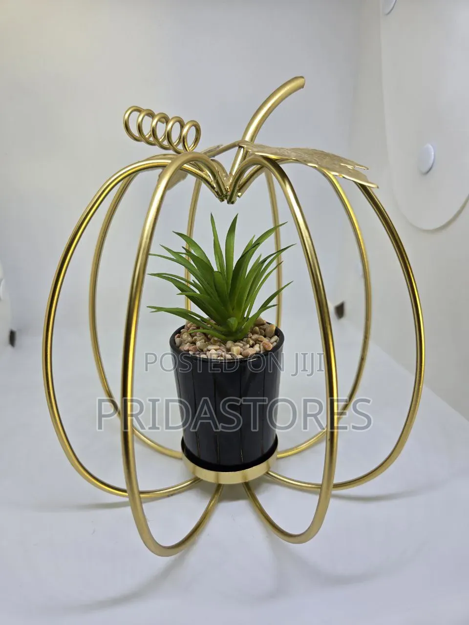 Mini Faux Potted Plant With Decorative Wire Frame Figurine