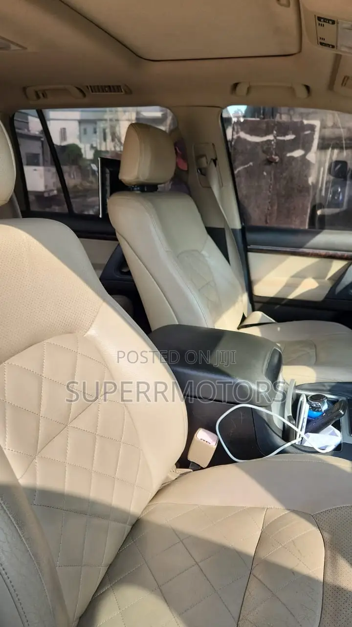 2020 Toyota Land Cruiser Lagos Rental