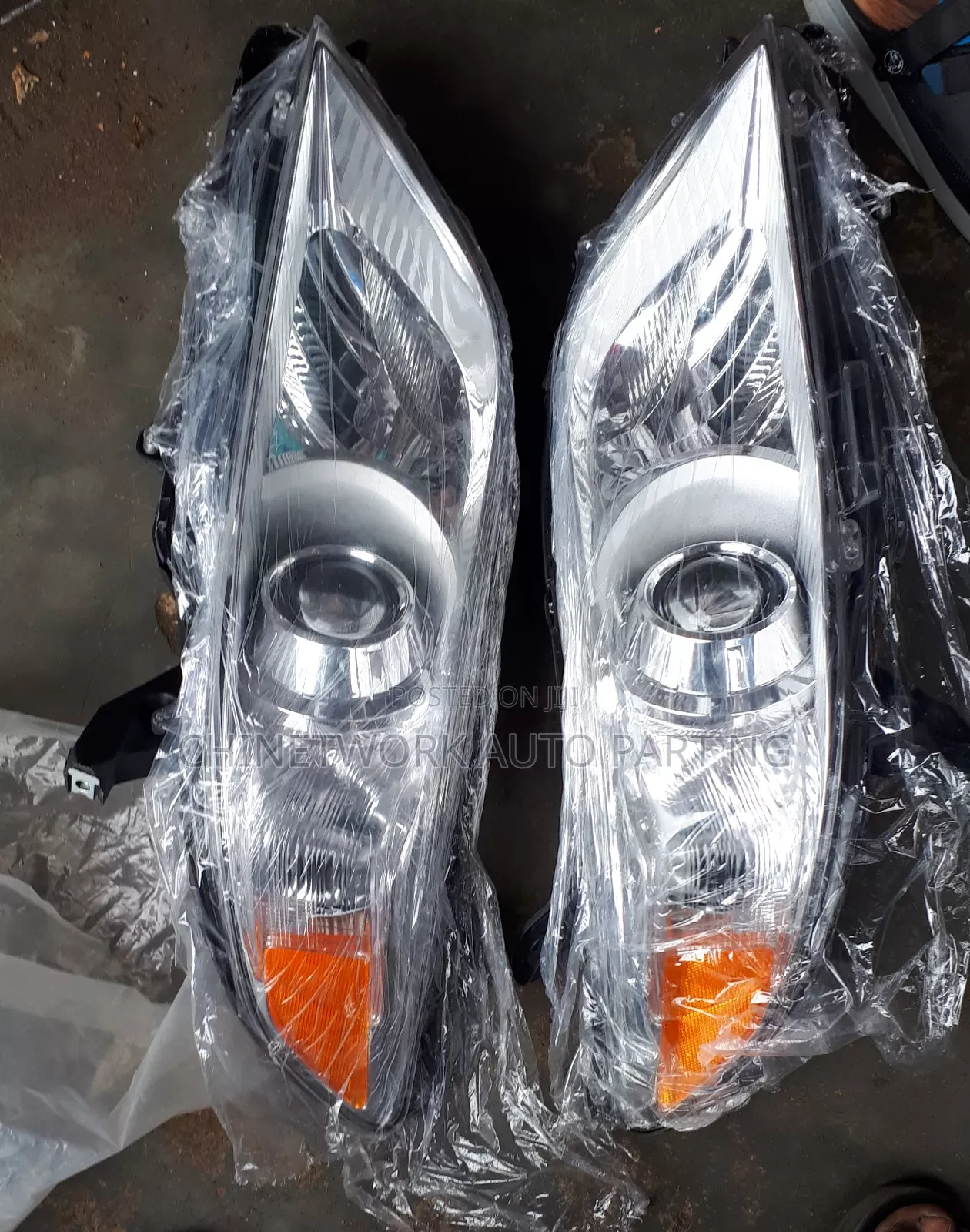 Toyota Sienna 2012 Front Headlamp New