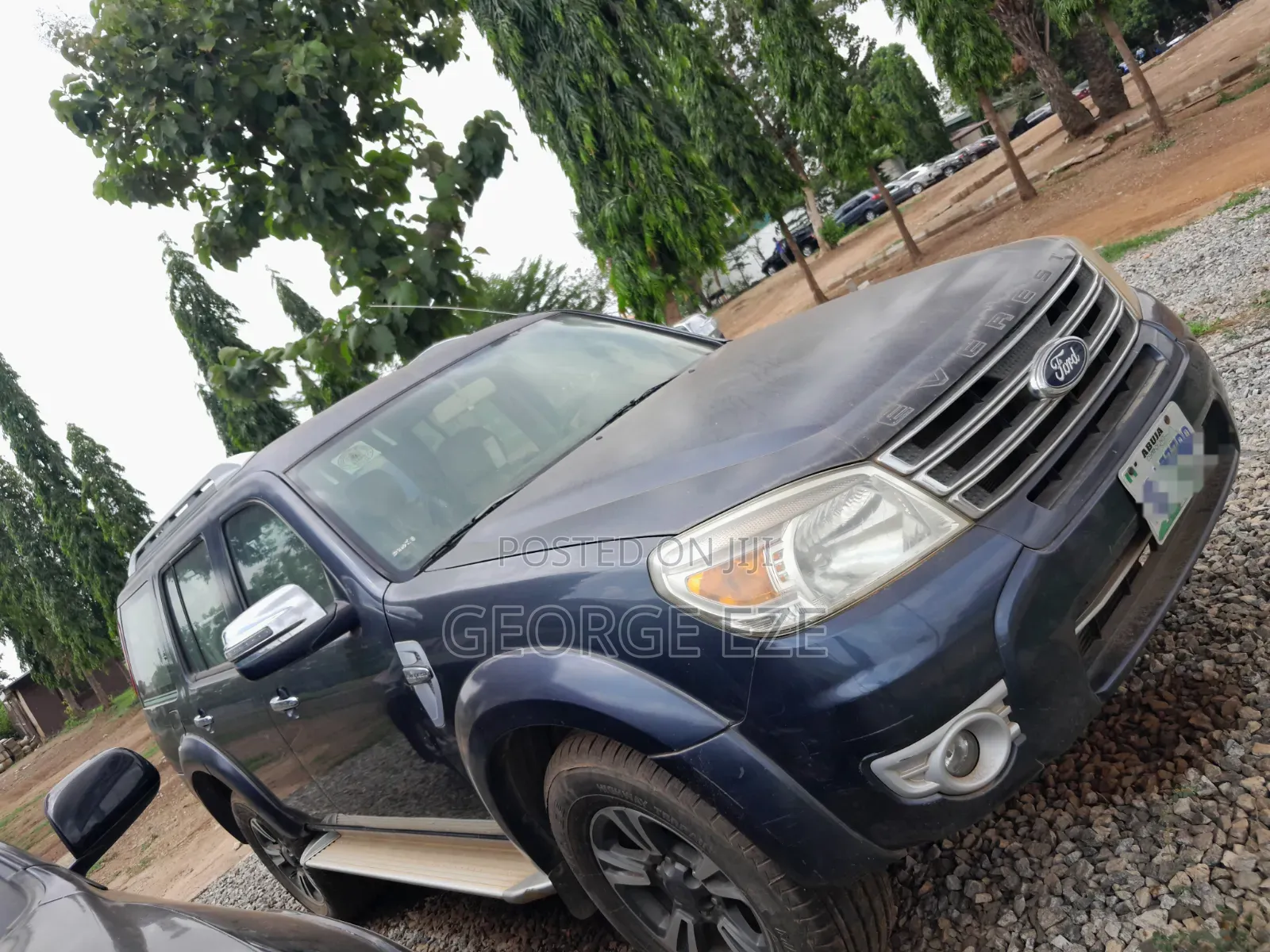 Ford Everest 2013 Blue
