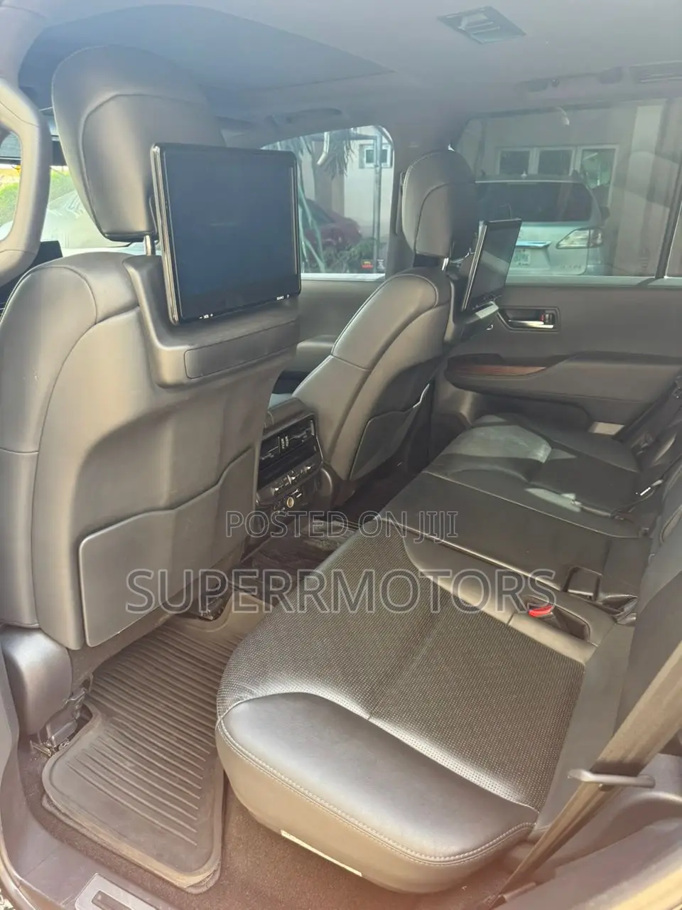 Direct 2023 Toyota Land Cruiser Lagos Rental