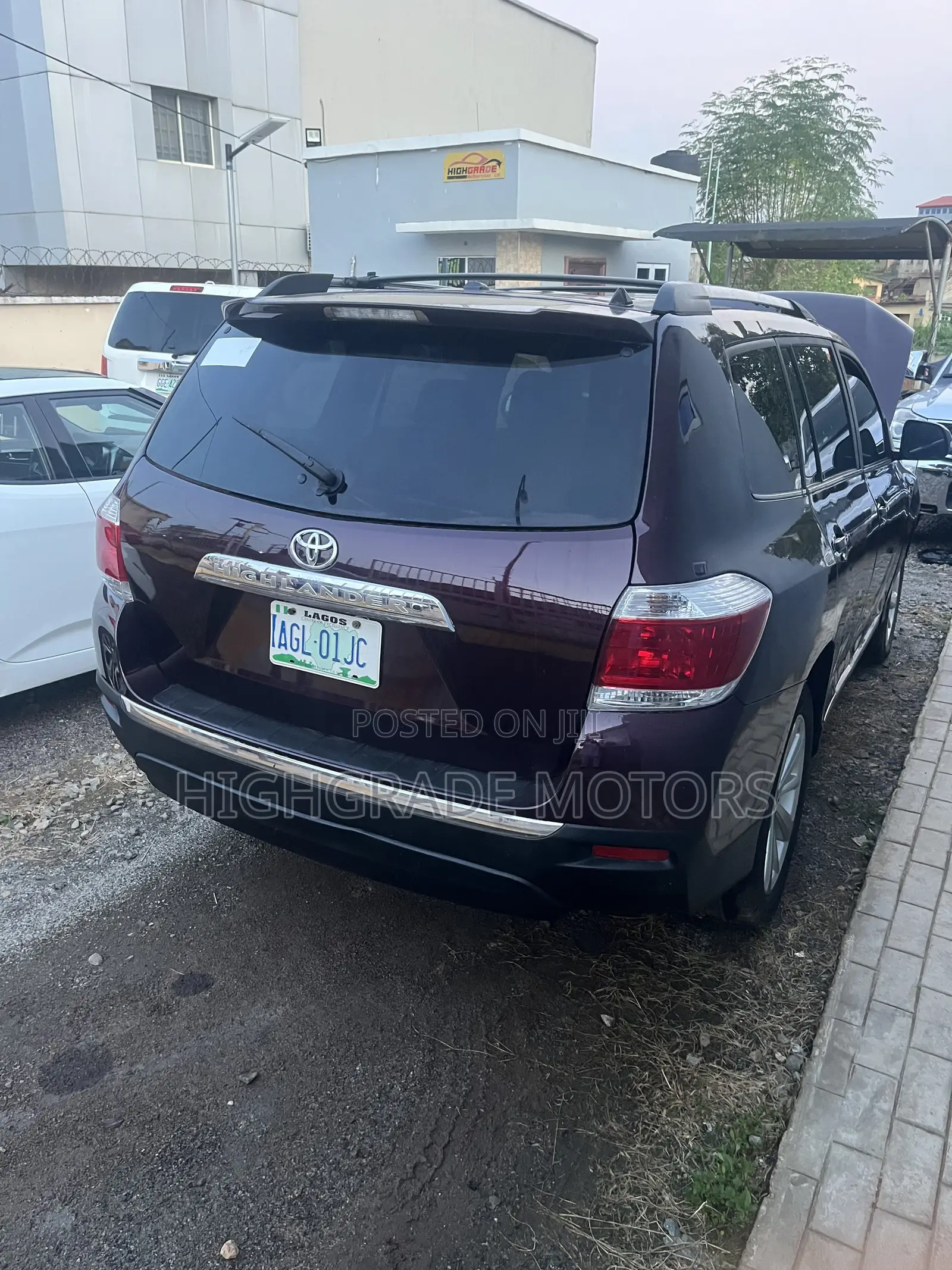 Toyota Highlander 3.5L 2WD 2013 Burgundy