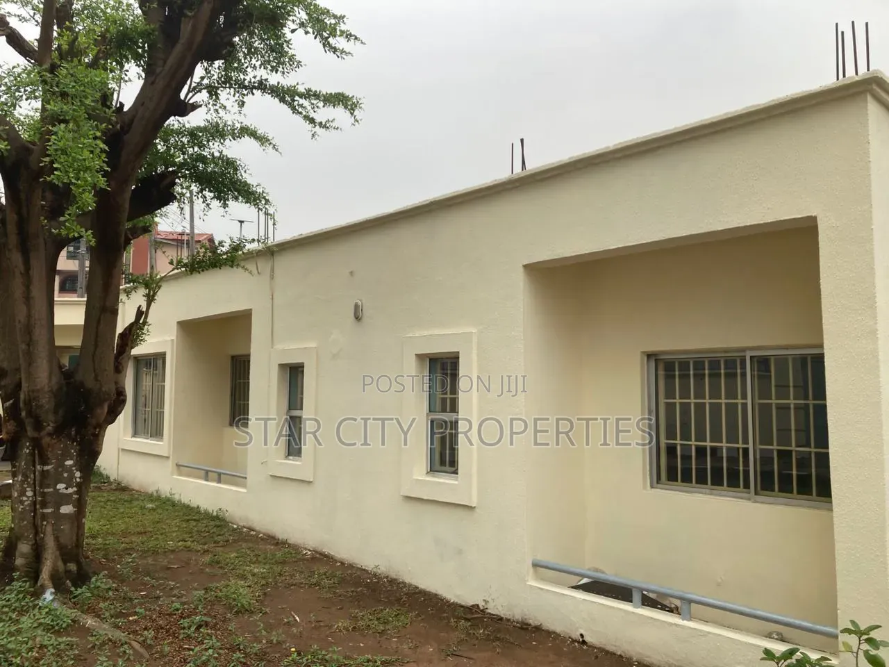 5bdrm Duplex in Mobolaji Bank for rent