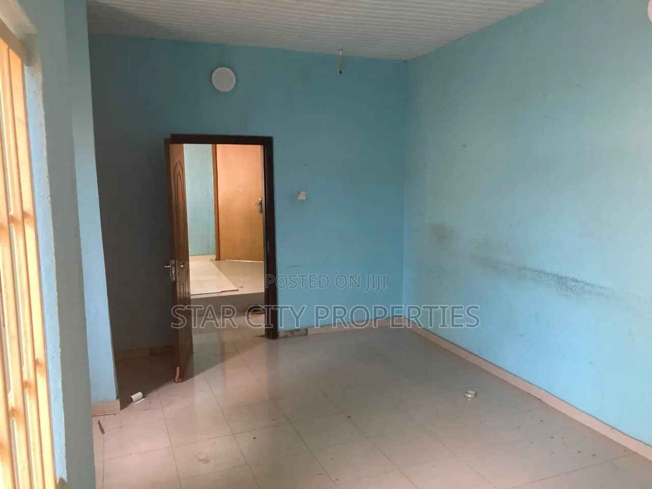 5bdrm Duplex in Mobolaji Bank for rent