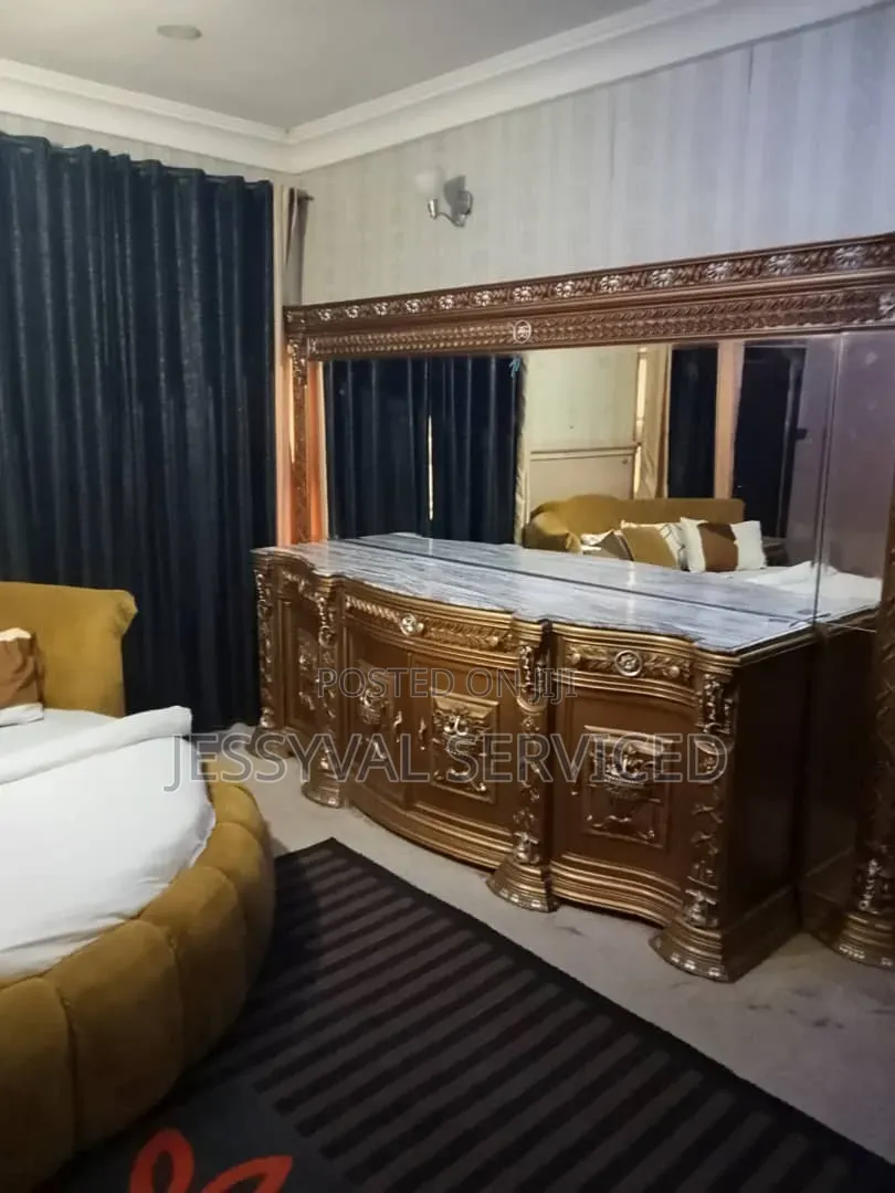 One Bedroom Tastefully Furnished Serviced Apartment
