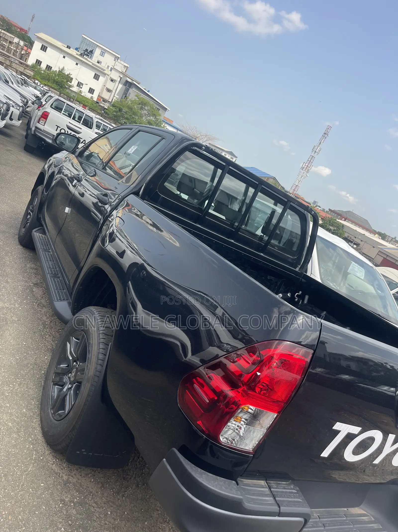 New Toyota Hilux 2025 Black