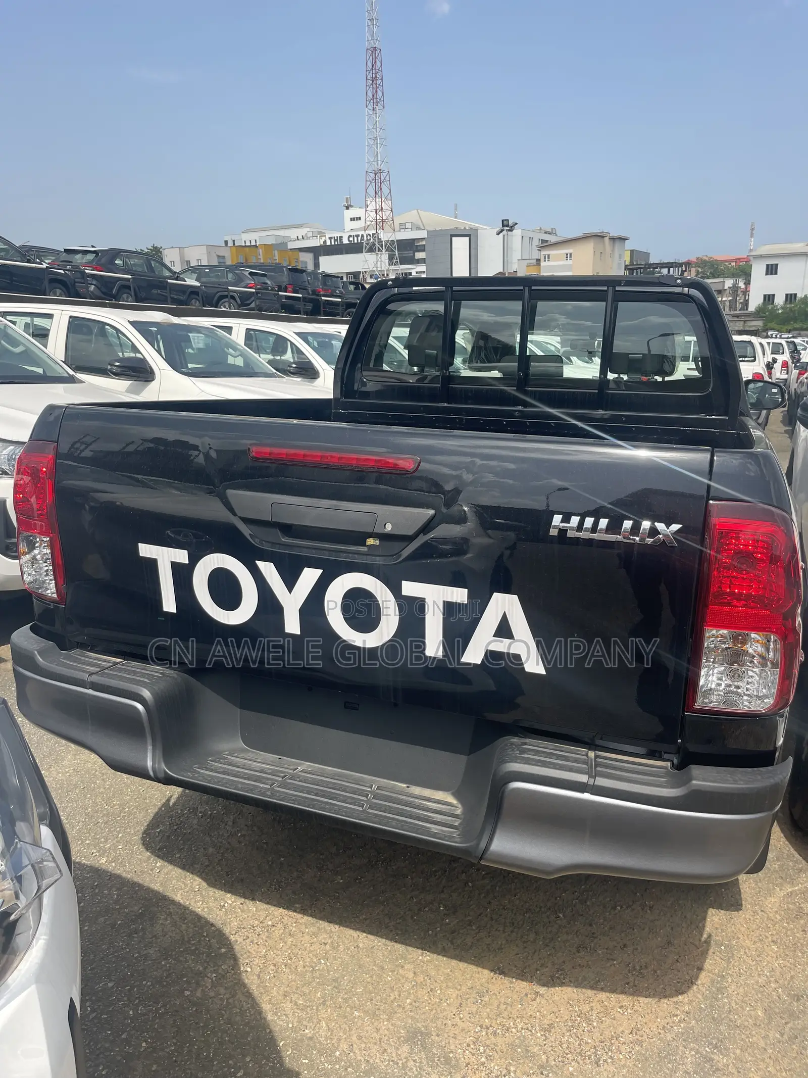 New Toyota Hilux 2025 Black