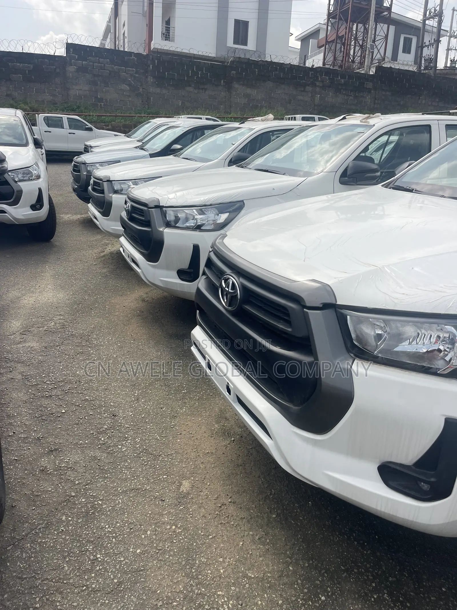 New Toyota Hilux 2025 Black