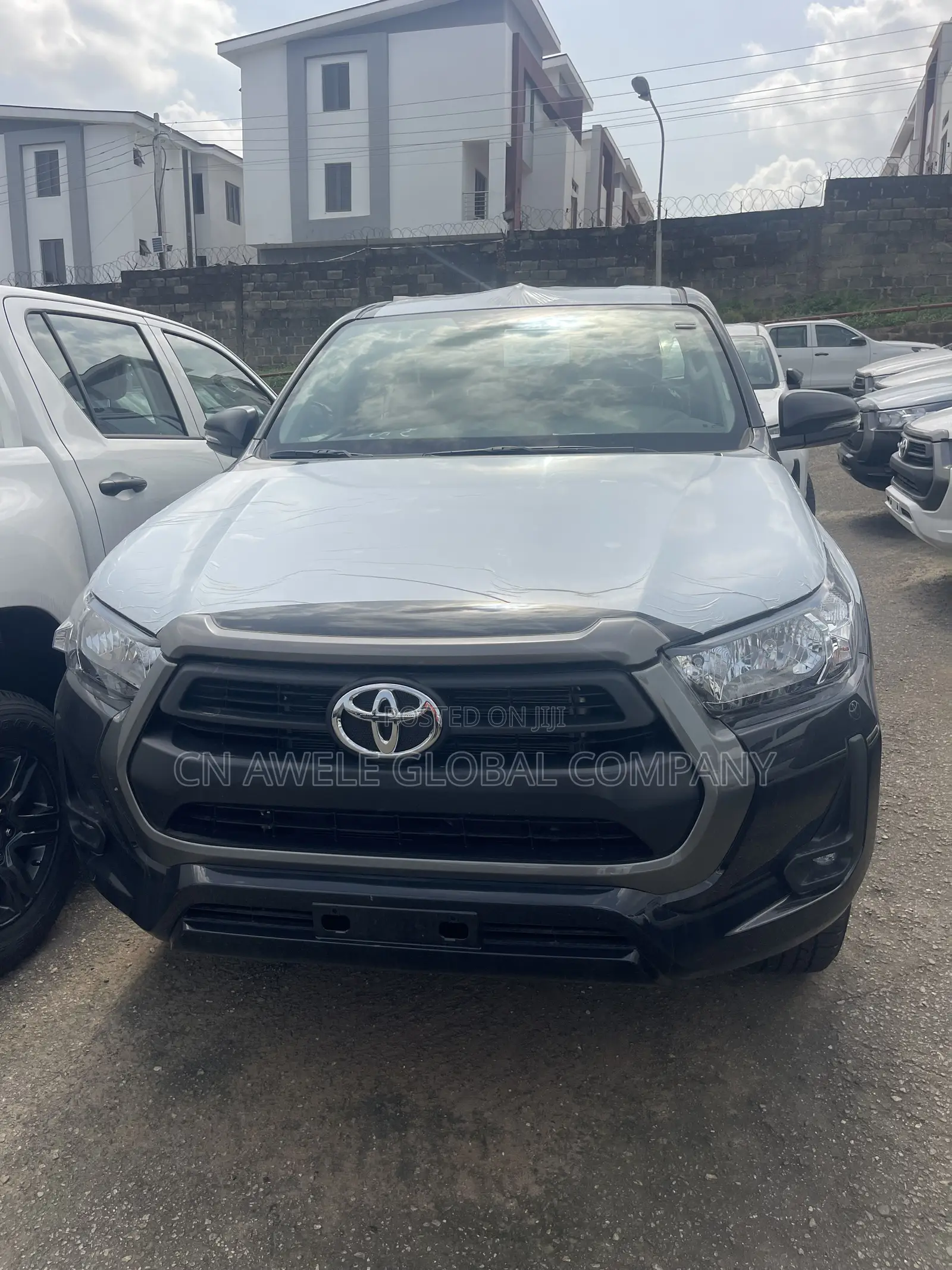 New Toyota Hilux 2025 Black