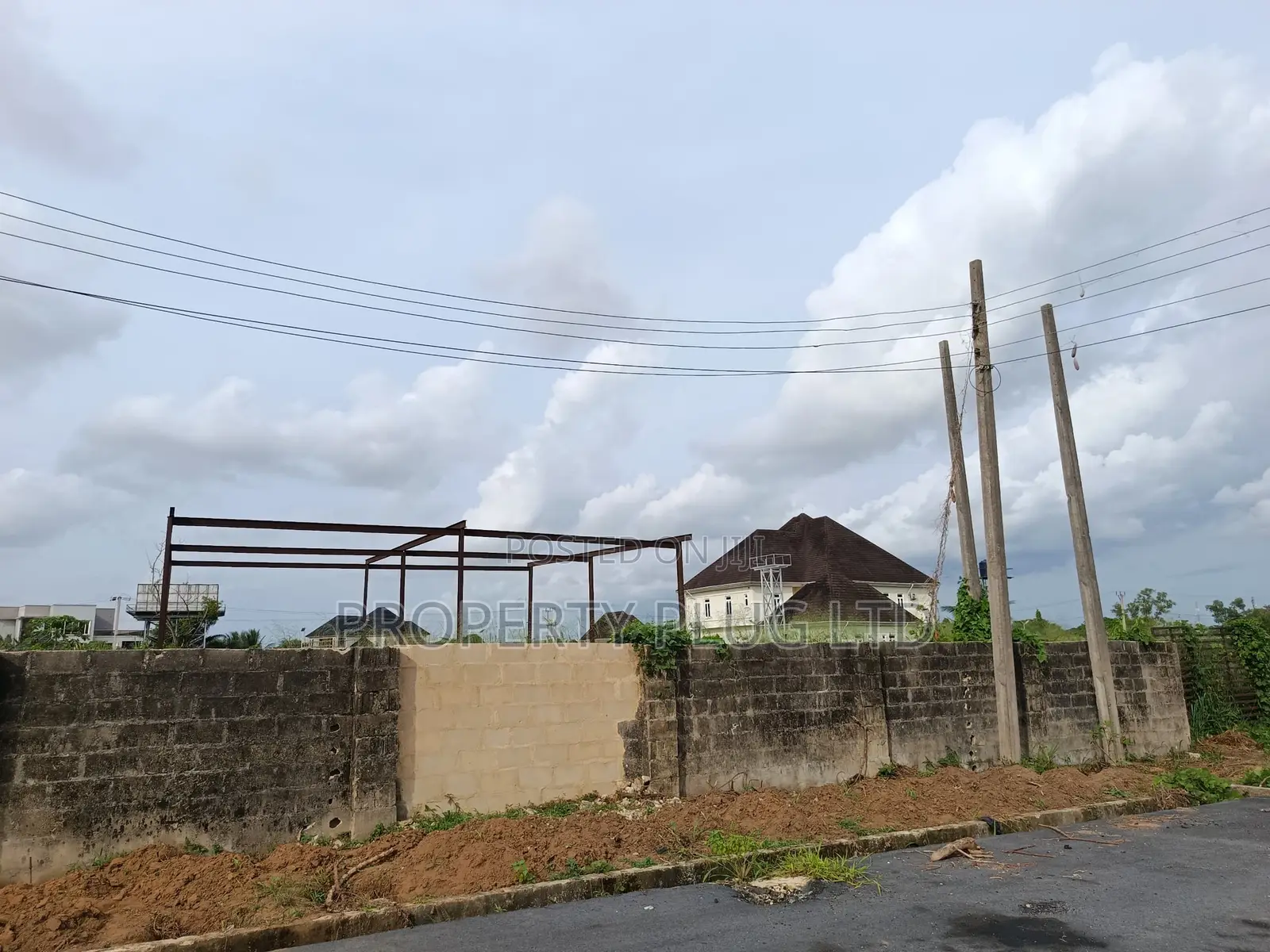 Prime Plot in Shelter Afrique