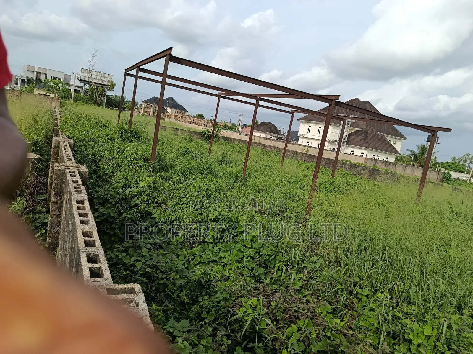 Prime Plot in Shelter Afrique