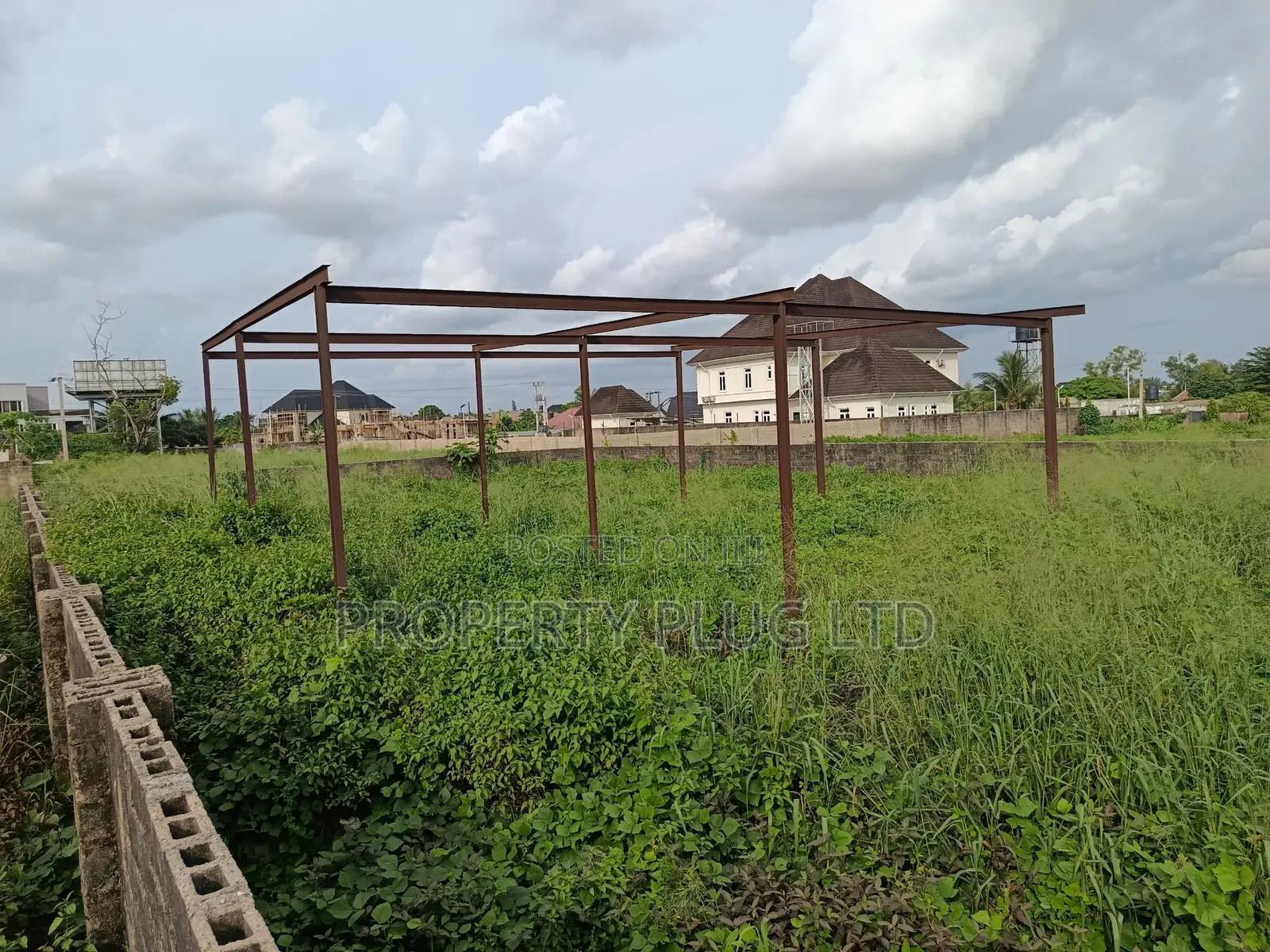 Prime Plot in Shelter Afrique