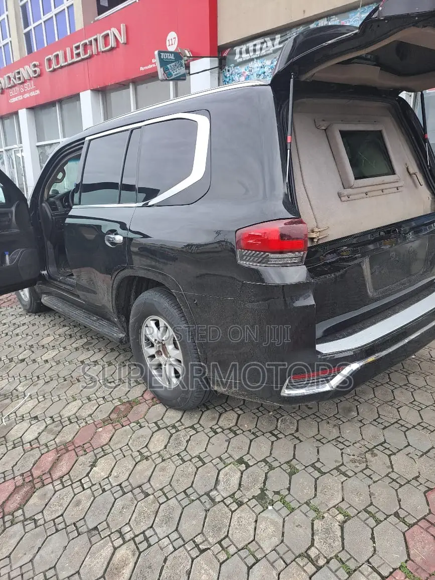 2022 Toyota Land Cruiser Bulletproof Port Harcourt Rental