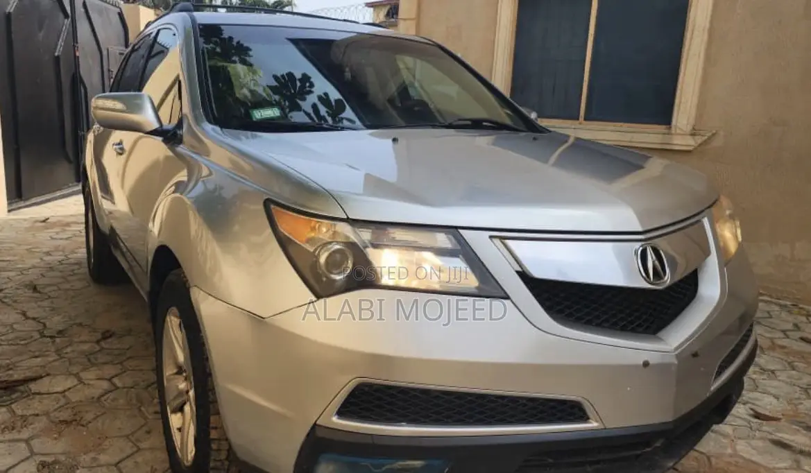 Acura MDX Advance Package SUV AWD (3.7L 6cyl 6A) 2011 Silver