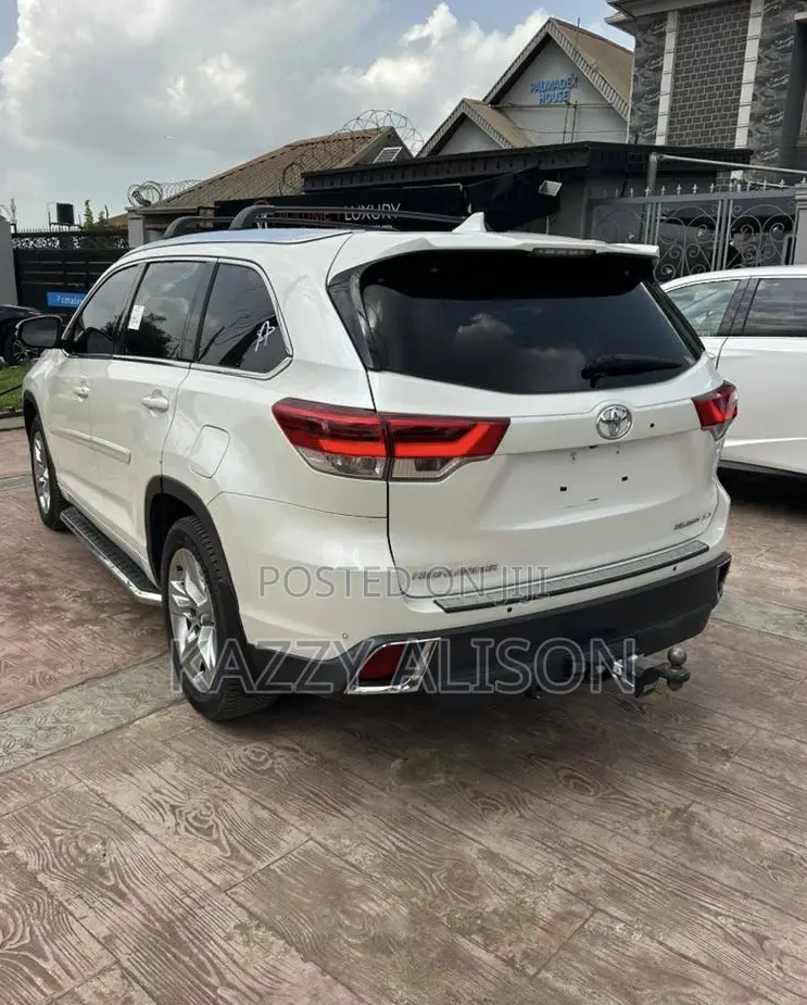 Toyota Highlander Limited 4x4 V6 (3.5L 6cyl 8A) 2017 White
