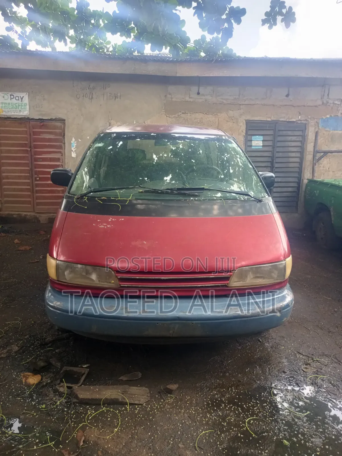 Toyota Previa 1997 Red