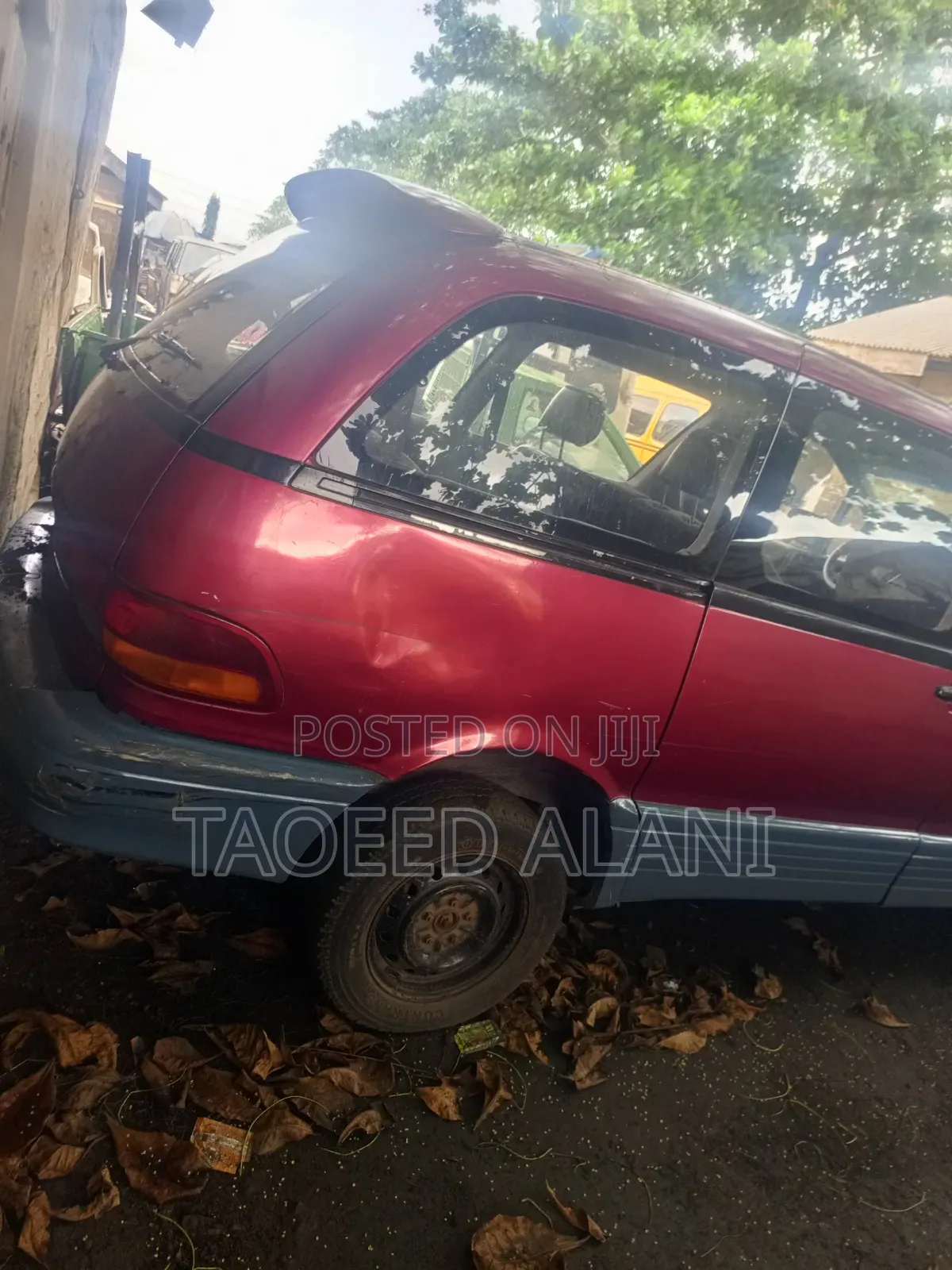 Toyota Previa 1997 Red