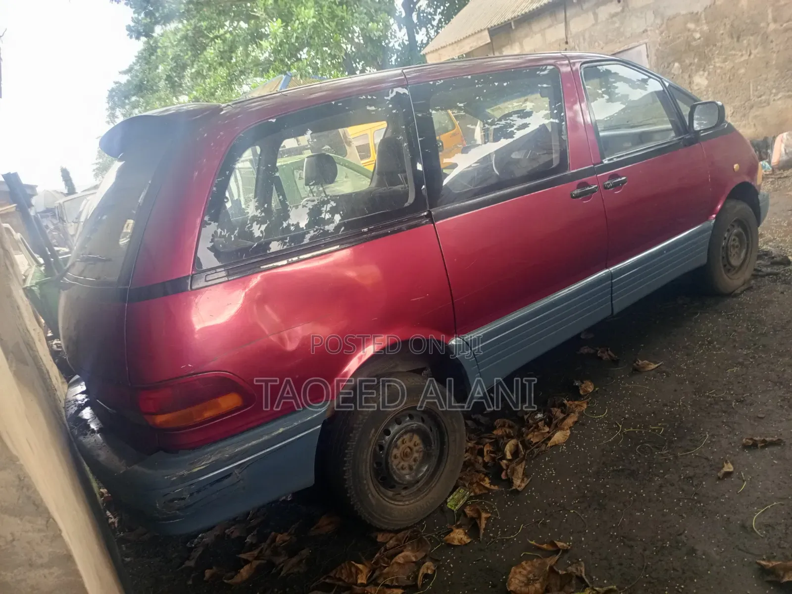 Toyota Previa 1997 Red