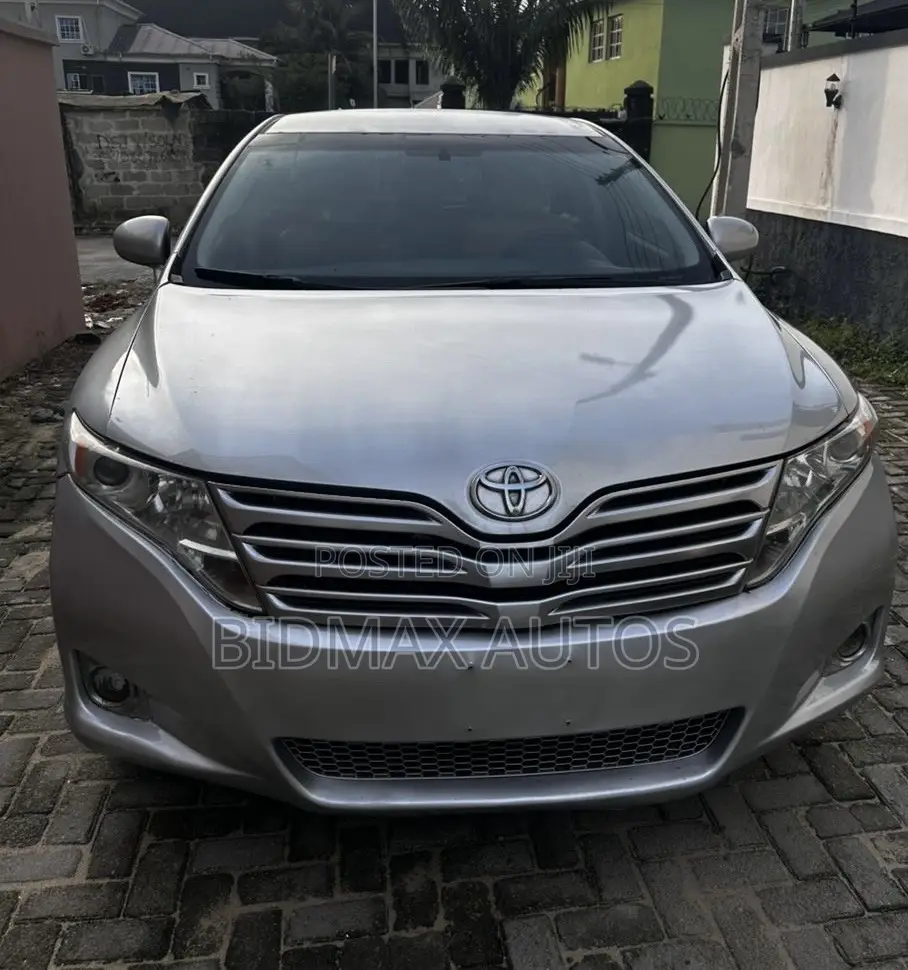 Toyota Venza Limited 2011 Silver