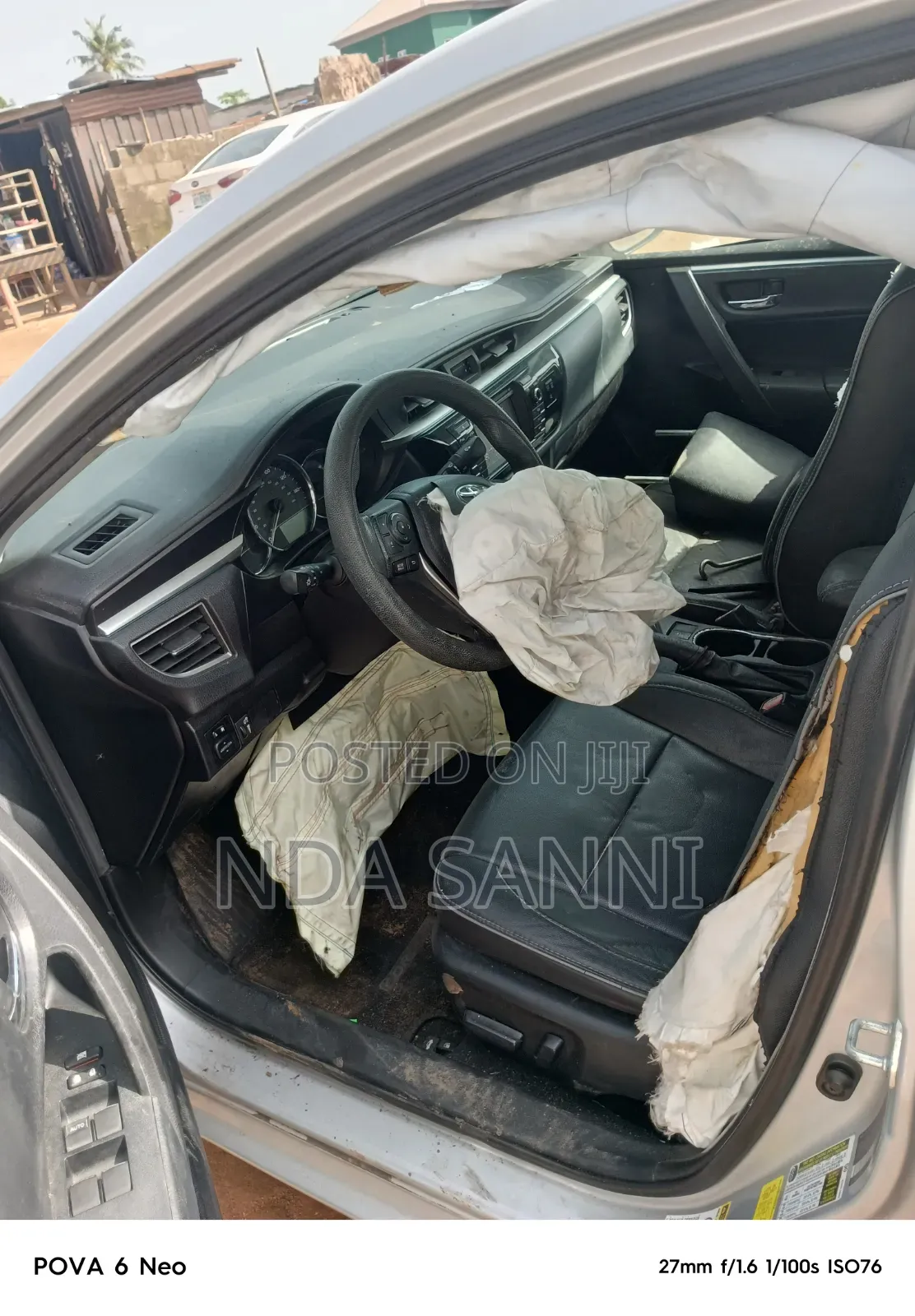 Toyota Corolla LE 4dr Sedan (1.8L 4cyl CVT) 2014 Silver