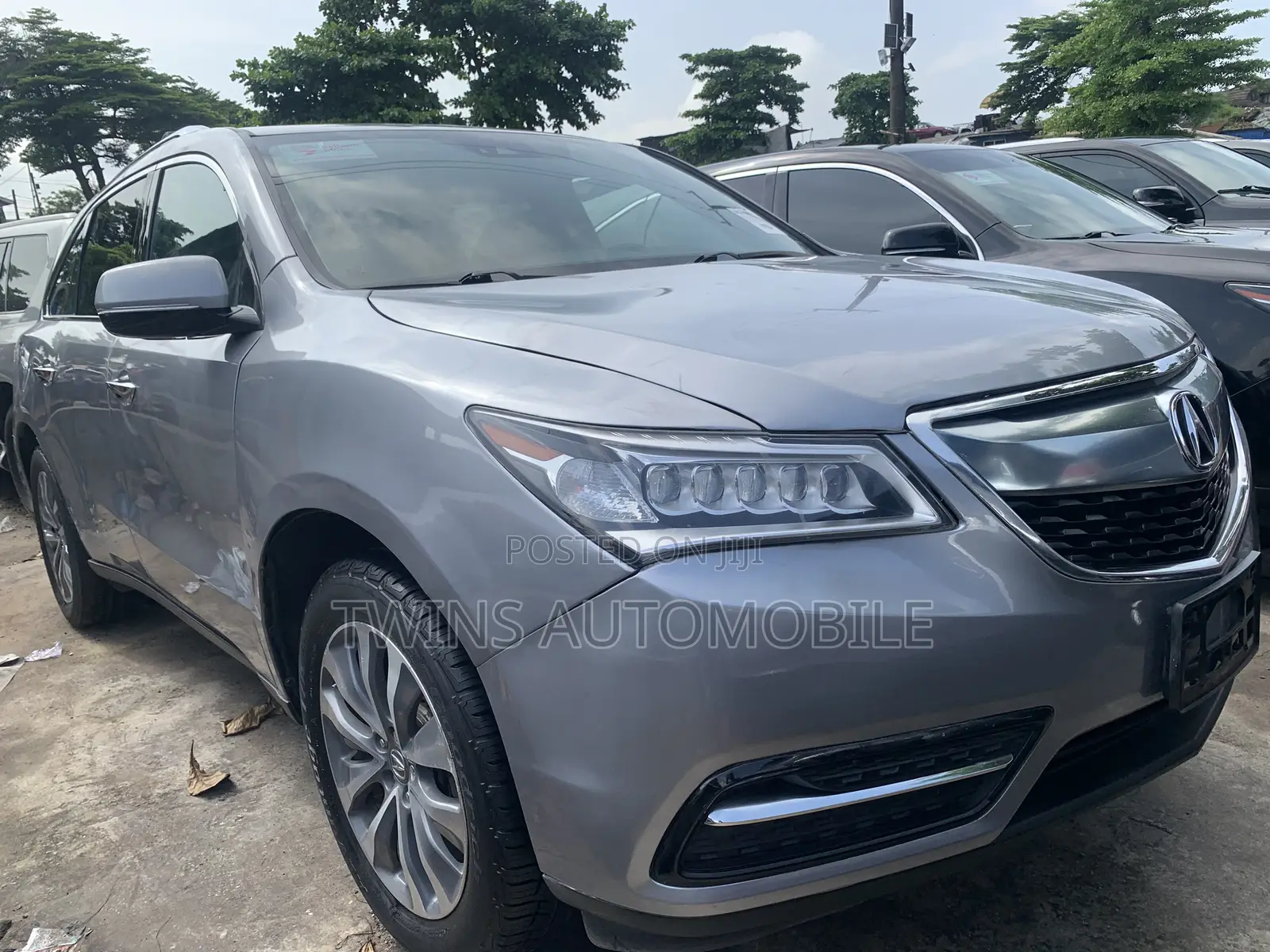 Acura MDX SUV 4dr FWD (3.5L 6cyl 9A) 2016 Silver
