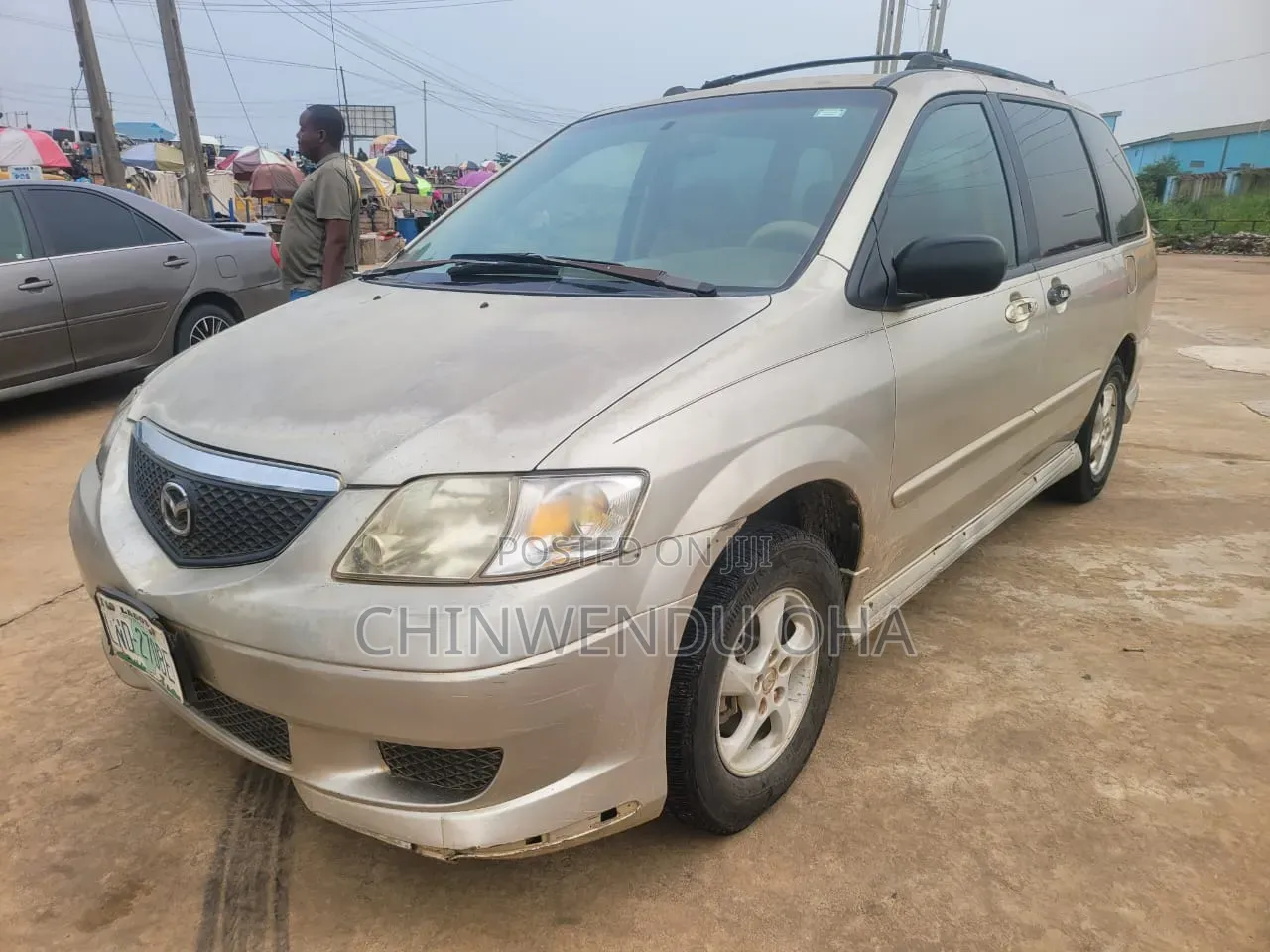 Mazda MPV 2002 Gold