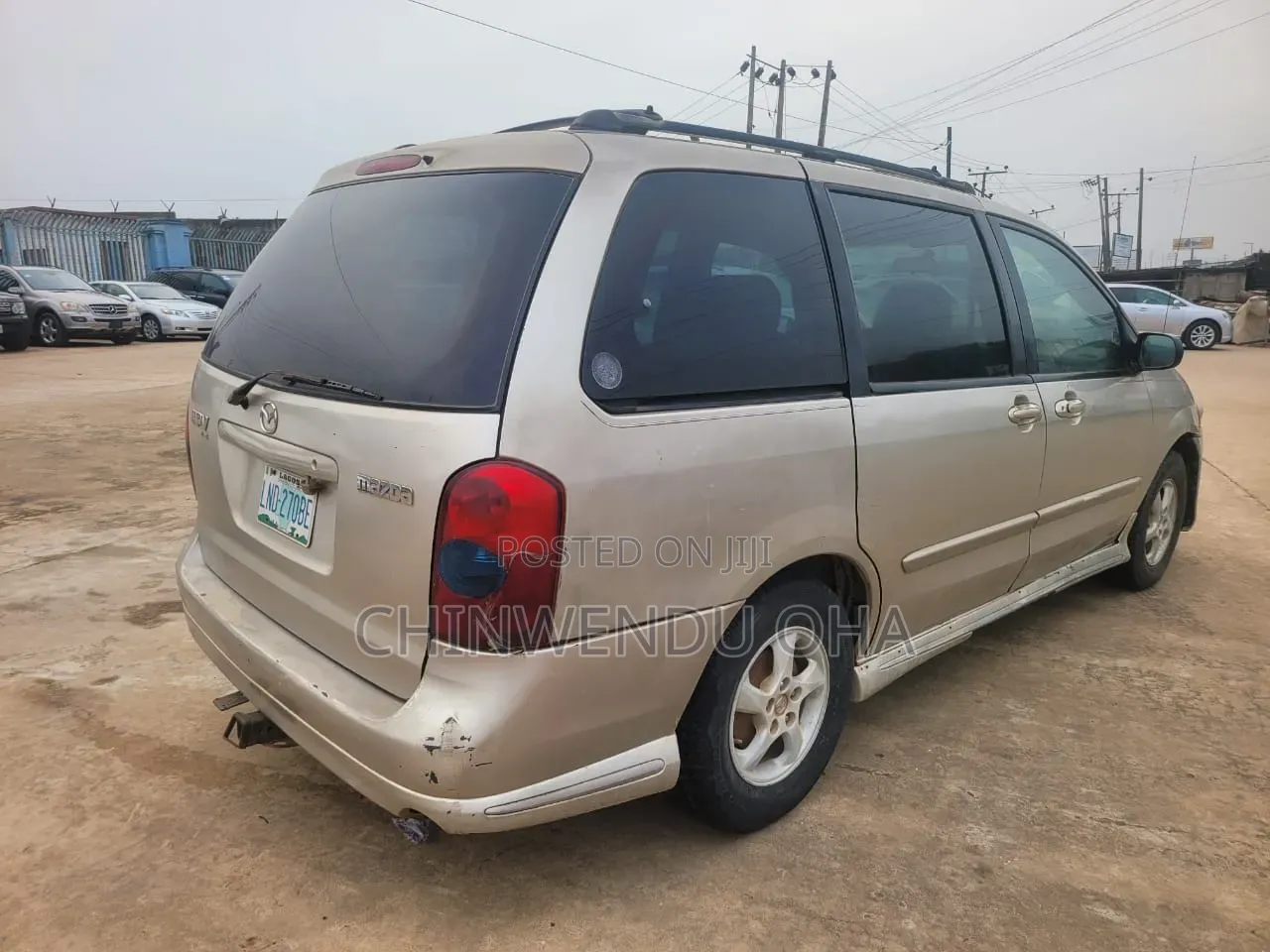 Mazda MPV 2002 Gold