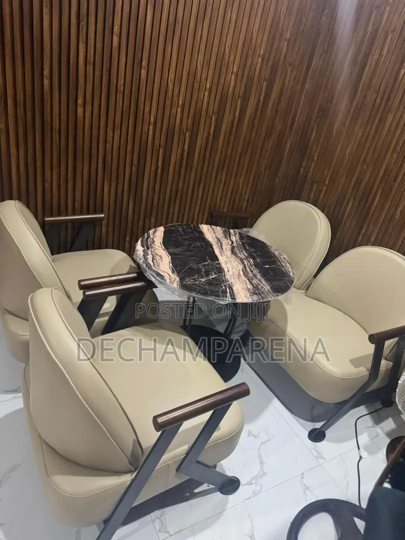 Cushion Set and Table